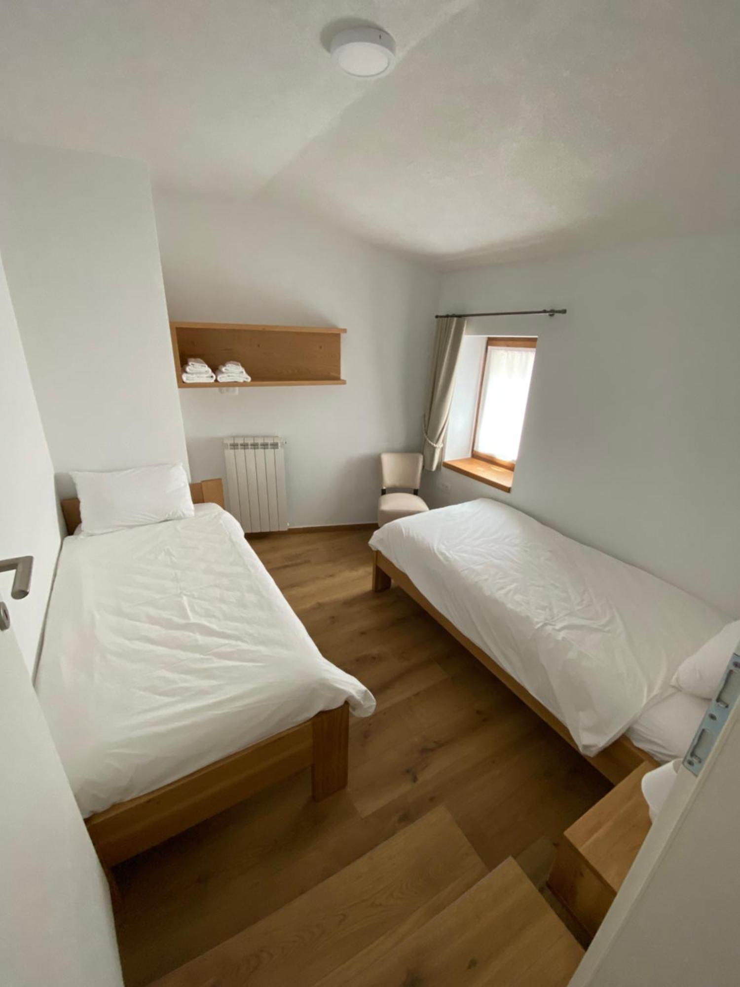 G House Hotel Dutovlje Exterior photo
