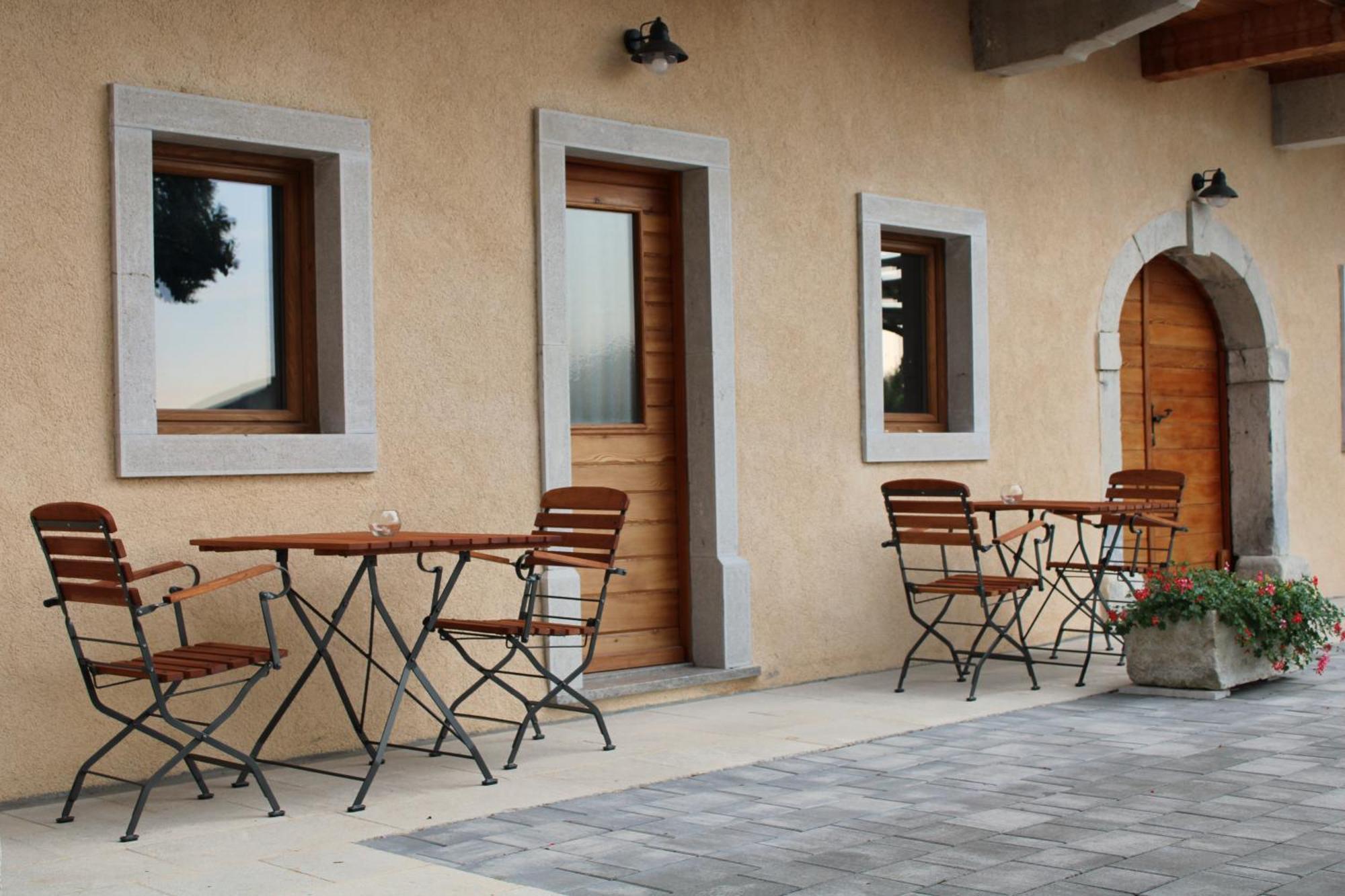 G House Hotel Dutovlje Exterior photo
