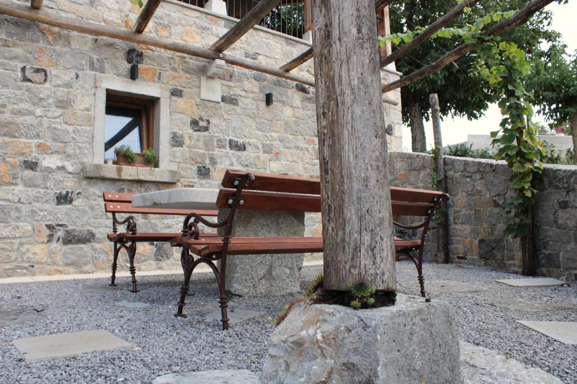 G House Hotel Dutovlje Exterior photo